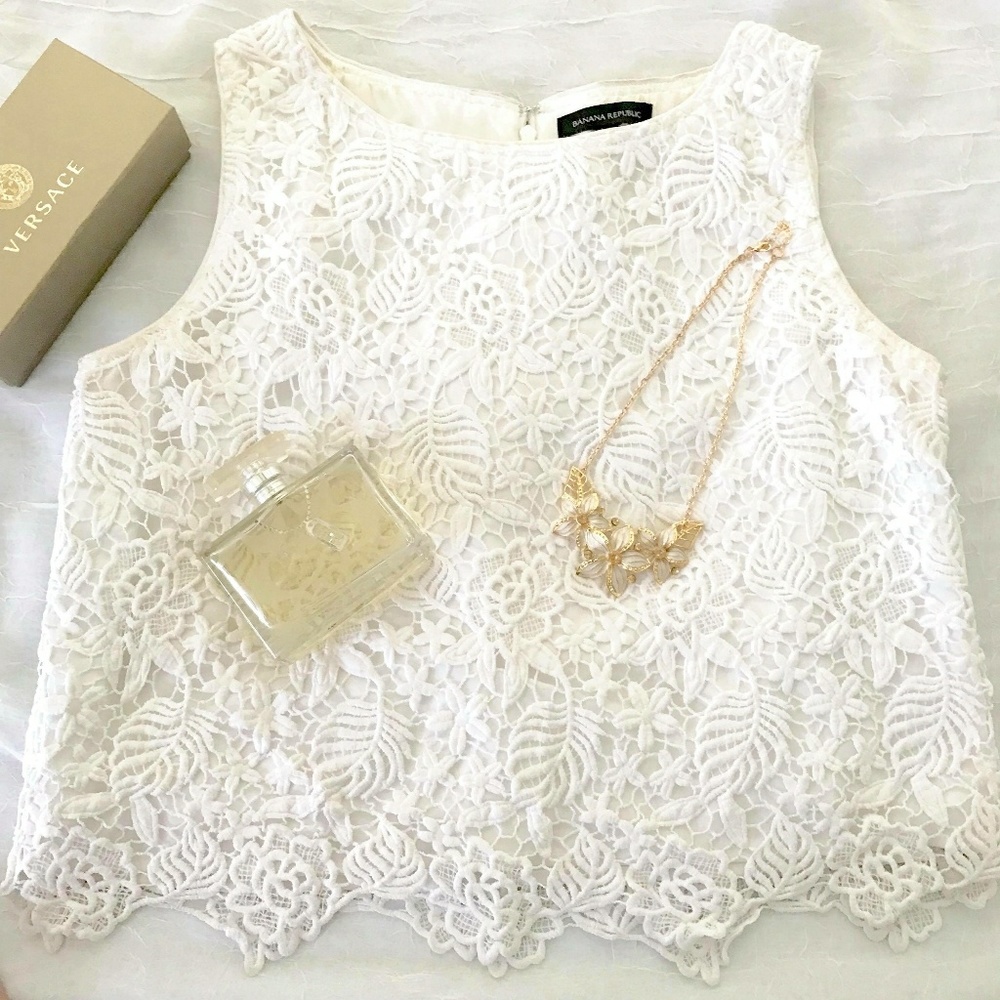 Banana Republic blouse sleevless